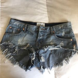 One Teaspoon “Bonita” jean shorts sz. 28